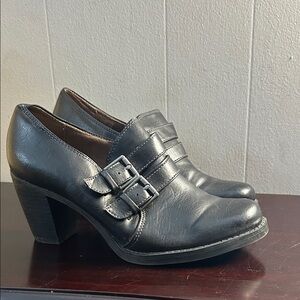 NaturalSoul by Naturalizer size 7 Black Leather Women's Heeled Shoes